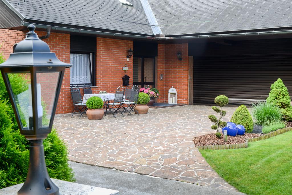 Guest House Bakhus Zerjavka Exterior foto